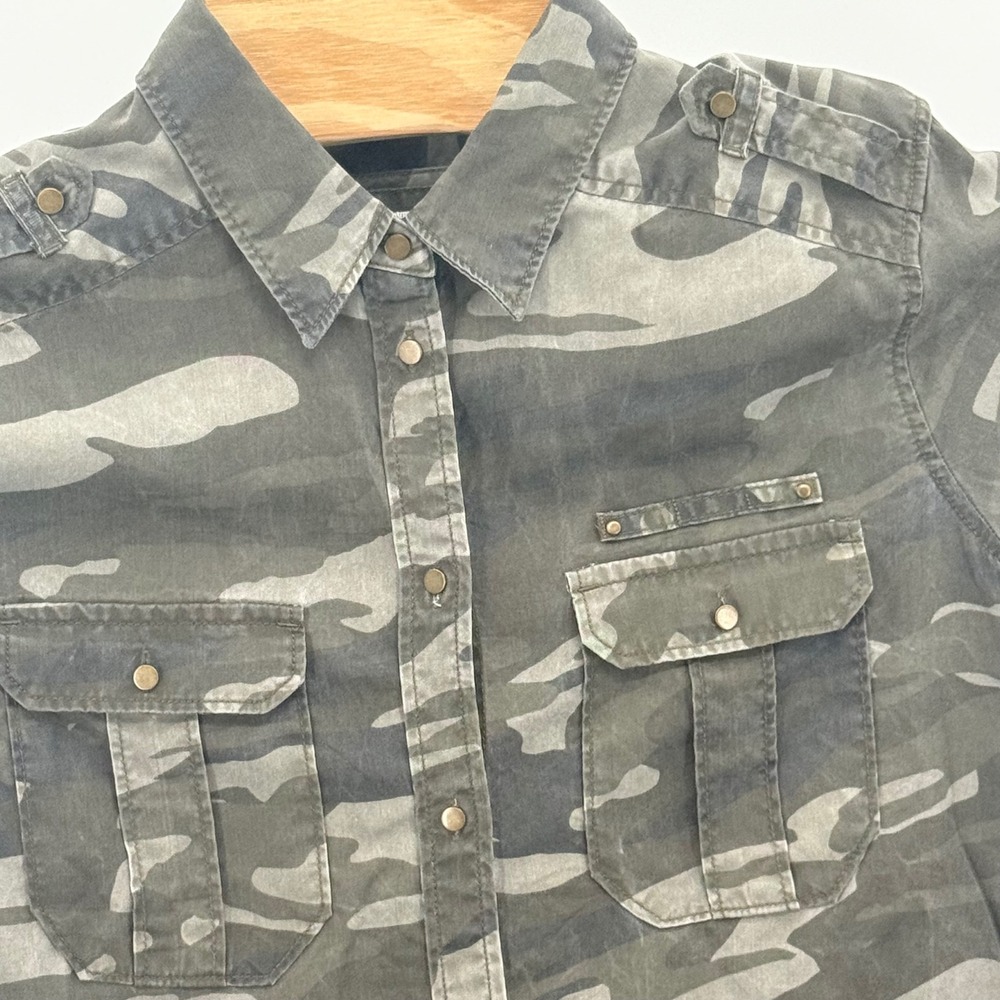 Express Camo Boyfriend Shirt Roll Tab Sleeve Utility Military Chic Pockets Small